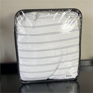 Verlarde 2 Piece Twin Bed Set